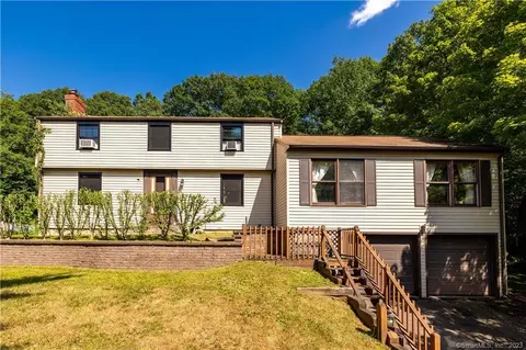 7 Pinewood Rd, East Granby, CT 06026