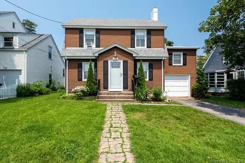 115 Plant St, New London, CT 06320