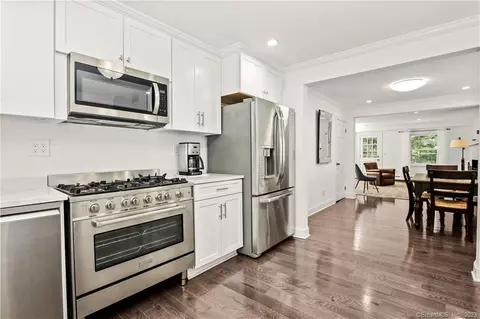 50 Florida Rd, Ridgefield, CT 06877