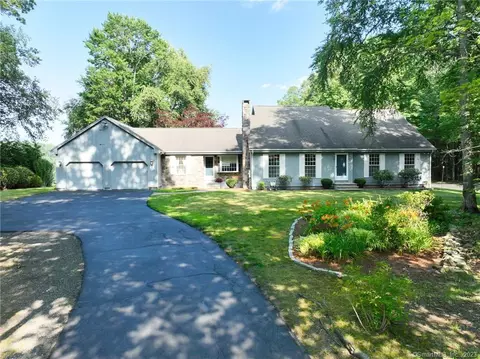 21 Lieutenant Shubael Rd, Haddam, CT 06441