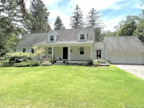 17 W Simsbury Rd, Canton, CT 06019