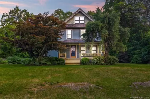 34 Main St, Essex, CT 06442