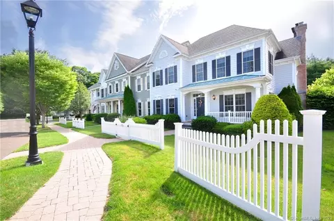 12 Billingsgate Dr, Simsbury, CT 06070