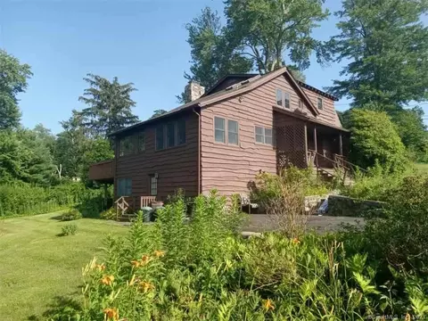 7 Sunset Trl, New Fairfield, CT 06812