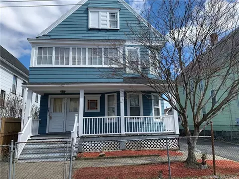 594 Brooks St, Bridgeport, CT 06608