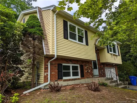 223 Carriage Ln, Torrington, CT 06790