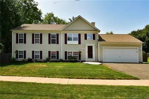 448 Wetherell St, Manchester, CT 06040