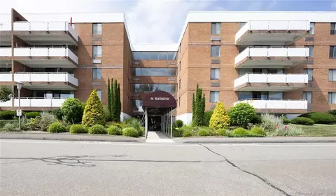 50 Birdseye St #106, Stratford, CT 06615