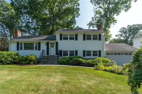 107 Mowry St, North Haven, CT 06473