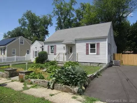 57 Emerald St, Bridgeport, CT 06610