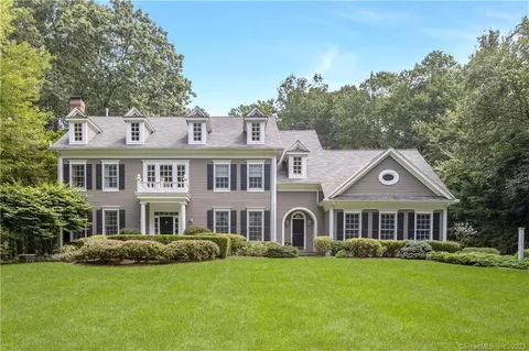 2480 Sturges Hwy, Fairfield, CT 06824