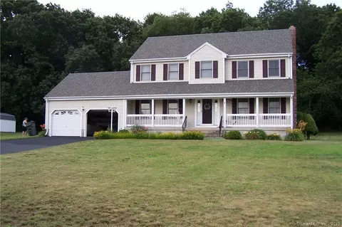 7 Settlers Way, Ellington, CT 06029