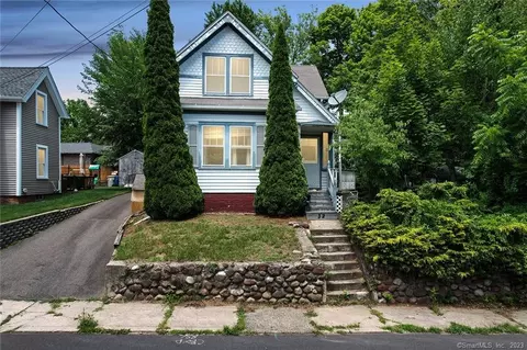32 Ingraham Pl, Bristol, CT 06010
