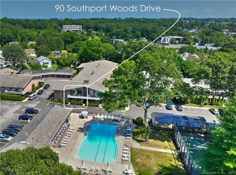 90 Southport Woods Dr #90, Southport, CT 06890
