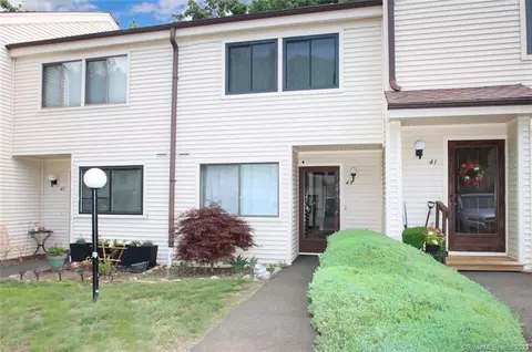 43 Deer Run #43, Bethel, CT 06801