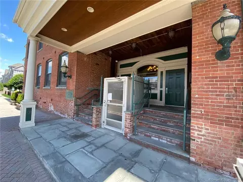 145 Canal St #108, Shelton, CT 06484