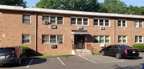 302 Pine Rock Ave #B19, Hamden, CT 06514