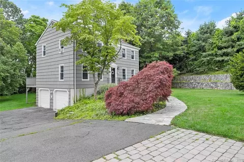 709 Orchard St, Trumbull, CT 06611