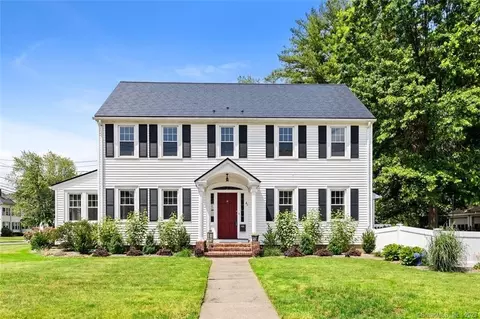 45 Walden St, West Hartford, CT 06107