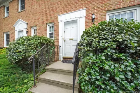 51 Heritage Hill Rd #51, New Canaan, CT 06840
