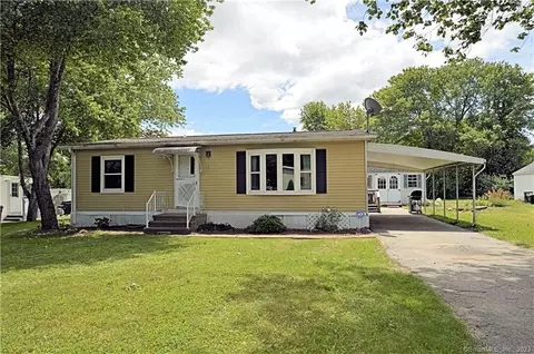 21 Phoenix Rd, Colchester, CT 06415