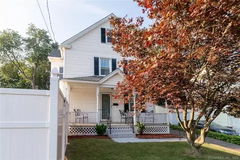 15 Saint Lawrence St, Manchester, CT 06040