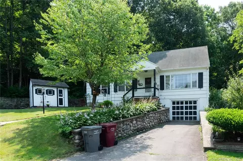 79 Picture Ln, Naugatuck, CT 06770