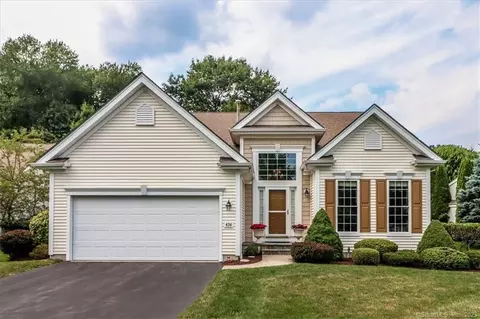 434 Tee Shot Dr, Oxford, CT 06478
