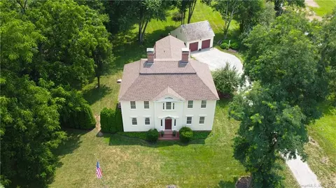 1688 Main St, South Windsor, CT 06074