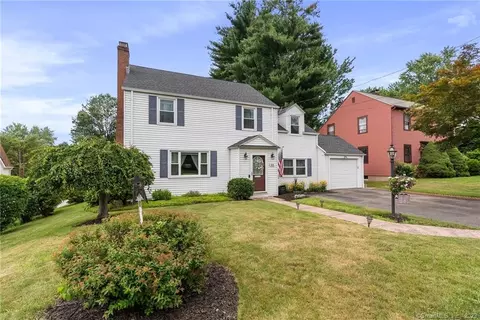 58 Cedar St, Middletown, CT 06457