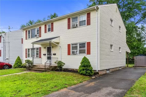 15 Leichtner Dr, East Hartford, CT 06118