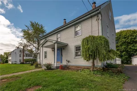 17 Pleasant St, Cromwell, CT 06416