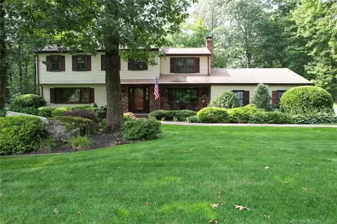225 Nutmeg Pl, Cheshire, CT 06410
