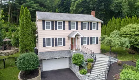 10 Nettleton Ct, Shelton, CT 06484