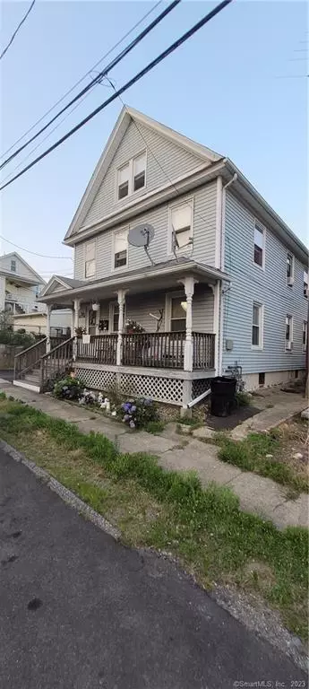 48-50 Grant St, Stratford, CT 06615