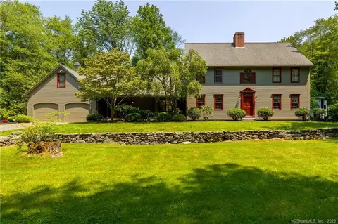 138 Quaddick Rd, Thompson, CT 06277