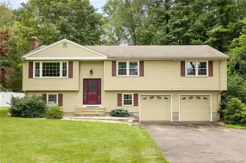 43 Lipman Dr, South Windsor, CT 06074