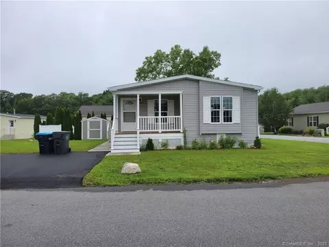 18 Rockledge Ct, Ledyard, CT 06339 photo 1