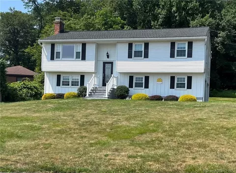 100 Shadow Ln, Cromwell, CT 06416