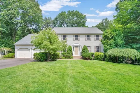 6 Rothe Ln, Ellington, CT 06029