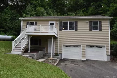 113 Transylvania Rd, Southbury, CT 06488