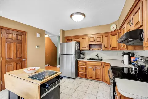 30 Sheila Ct #7, Bristol, CT 06010