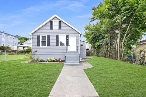 124 Shelley St, Waterbury, CT 06705