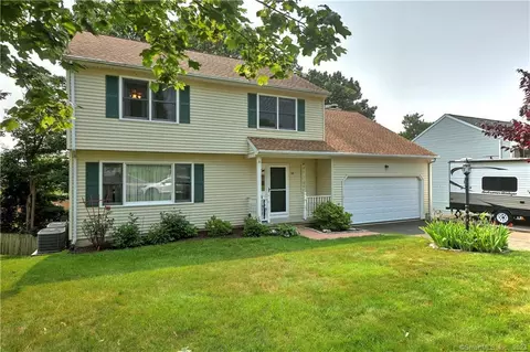 38 Nicole Dr, Milford, CT 06460