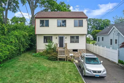 21 Elizabeth Ave, Stamford, CT 06907