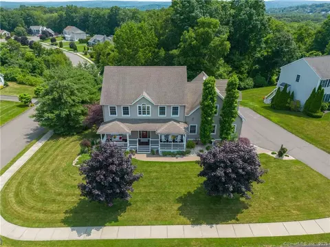 361 Kimberly Ln, Watertown, CT 06795