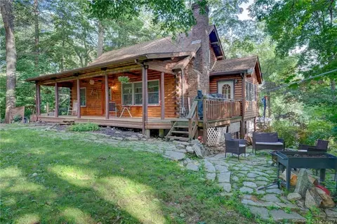 5 Westford Dr, Ashford, CT 06278
