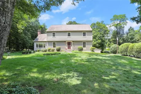 46 Standish Dr, Ridgefield, CT 06877