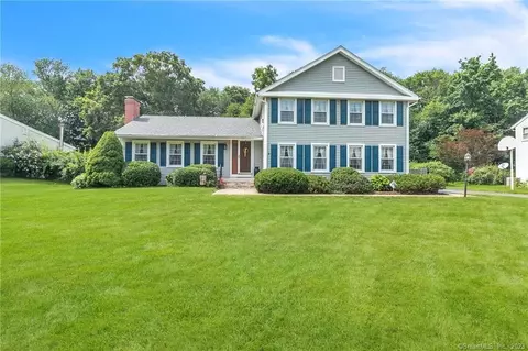 52 Farmstead Ln, Windsor, CT 06095