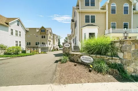 108 Seaside Ave #5, Stamford, CT 06902